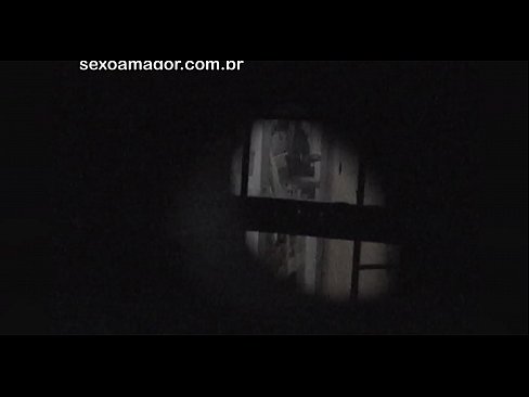 ❤️ Блондинку тайно снимает на видео соседский вуайерист, спрятанный за полыми кирпичами ❤️❌ Порно фб на нашем сайте ️
